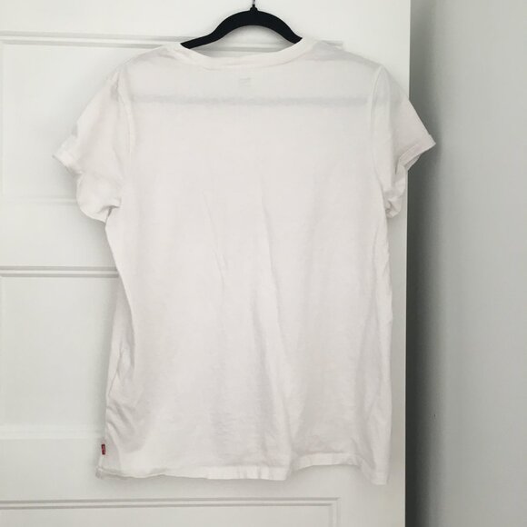 Levi's Women's T-Shirt - Picture 2 of 4